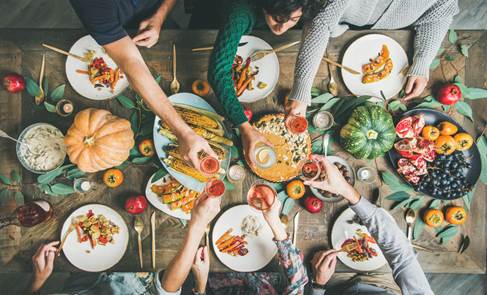 Thanksgiving table